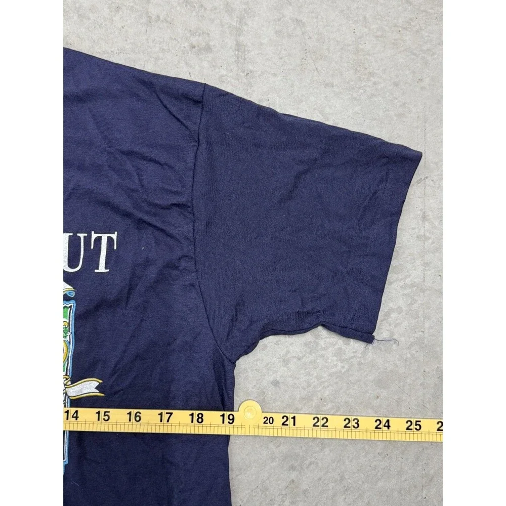 Vintage 90's Connecticut Destenation T Shirt Single Stitch Size L